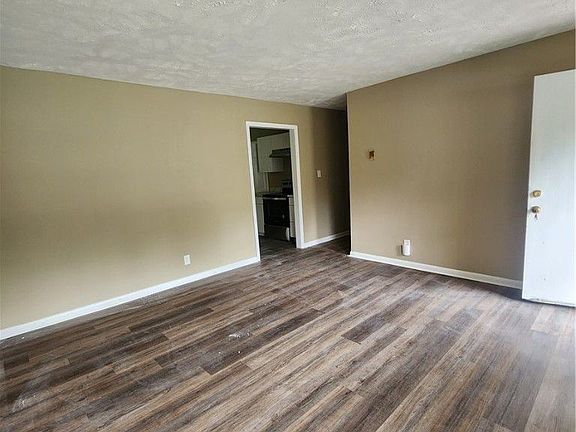 5th image of 622 McLamb Dr