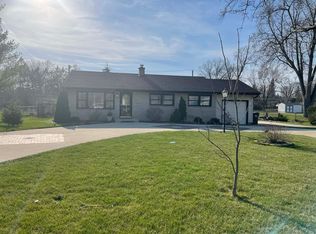 1516 Sunset Dr, Schaumburg, IL