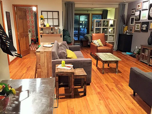 Rented by Joe Gotham LTD | media 18