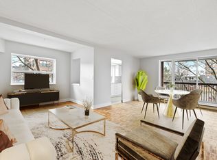 32 Ontario St, Kingston, ON K7L 2Y1