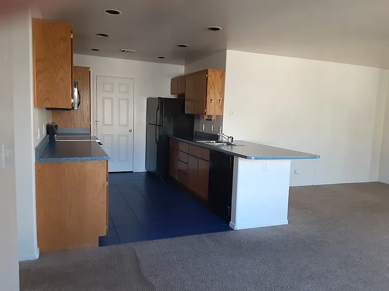 2819 N Superstition Ln — Photo 9
