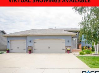 7809 W Wilson Dr, Sioux Falls, SD 57106