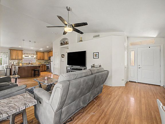 5th image of 2123 E ROCKWOOD Drive