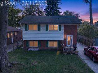 5418 Harding St, Dearborn Heights, MI 48125