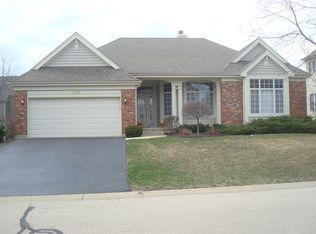 1195 Ridgewood Cir, Lake In The Hills, IL 60156