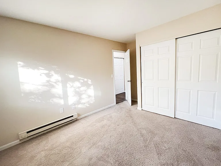 Twin Gables Apartments — Photo 26