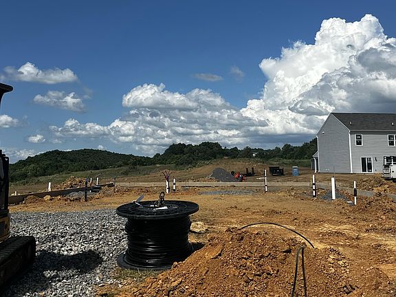 2nd image of 3050 Villas Creekside Dr