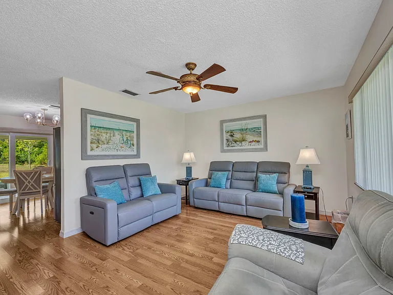 18315 Cortland Ave — Photo 7