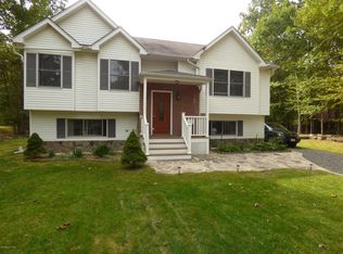 3642 Bristol Cir W, East Stroudsburg, PA