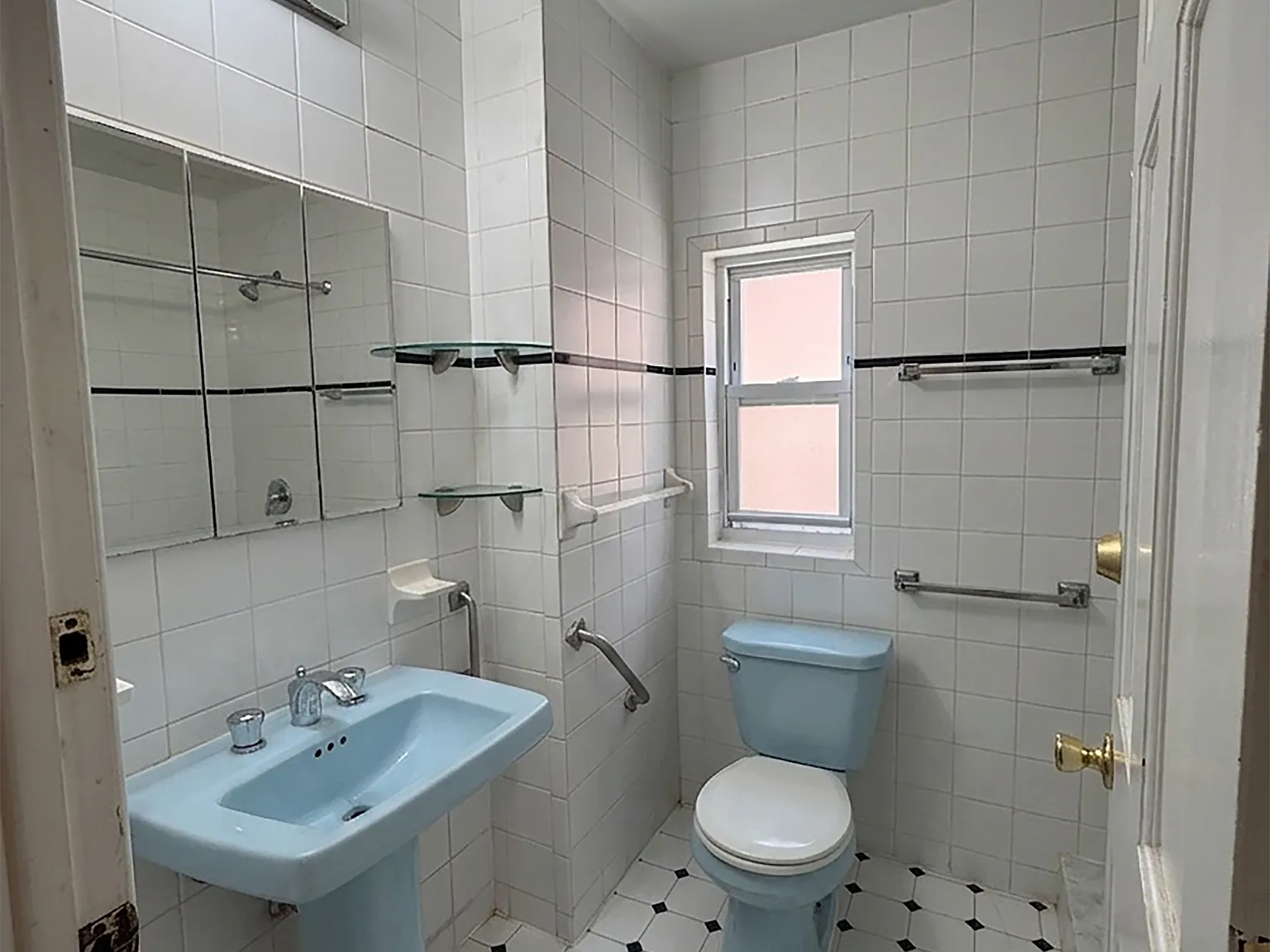 2 bed, 1934 sqft, $2,997 — Photo 3