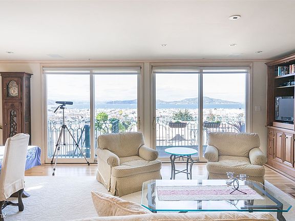 Living Room with View 9703