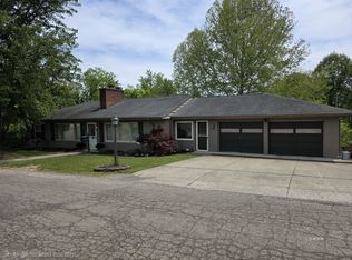 4 S Massachusetts Ave, Wellston, OH 45692