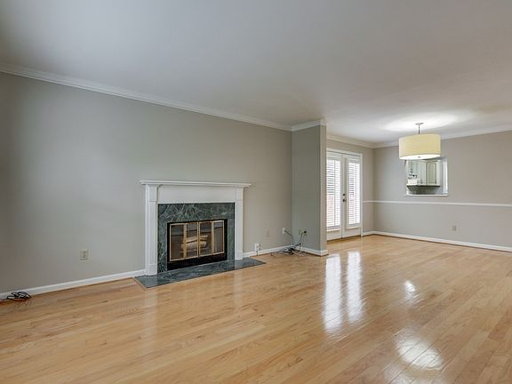 2nd image of 3726 Meadowbrook Ave