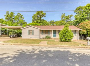 313 N Bowie Dr, Weatherford, TX 76086