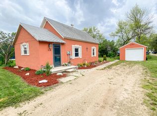 118 W 5th St, Volga, SD 57071