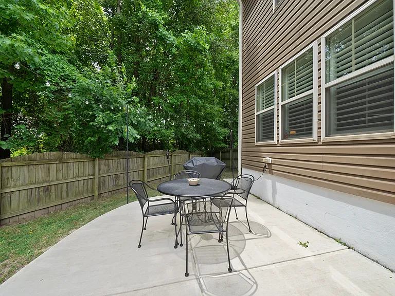 919 Award St — Photo 10