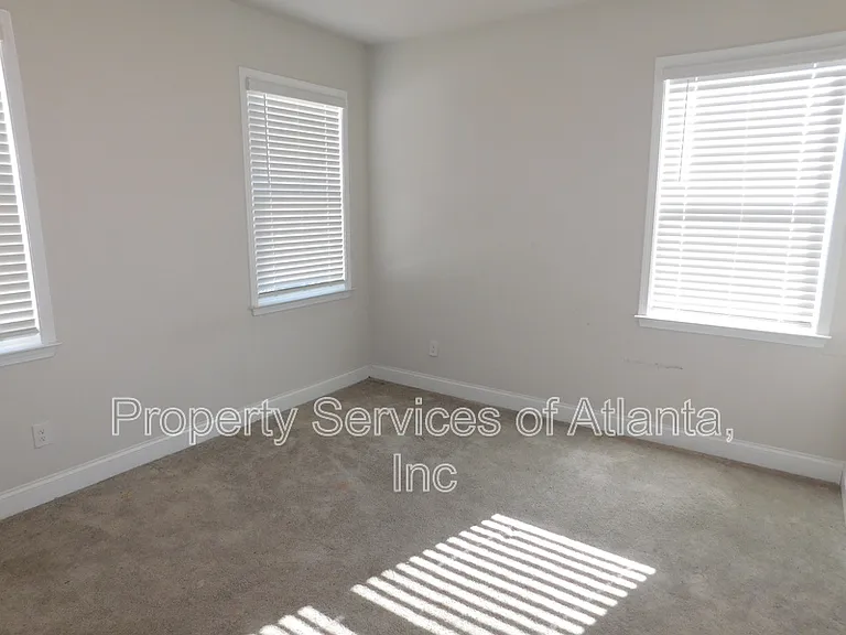 930 Elderberry Ct — Photo 18