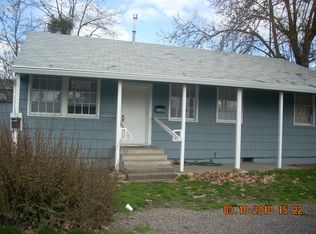 6 Kenwood Ave, Medford, OR 97501