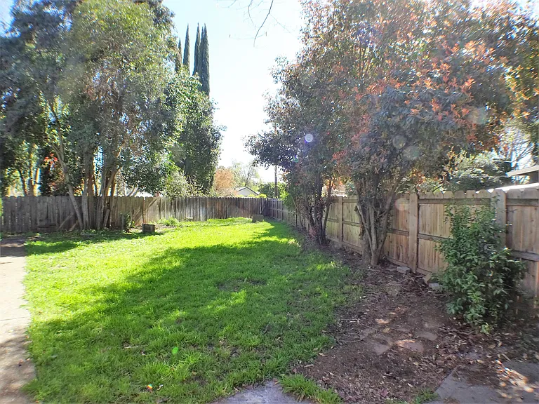 28 Santos Way — Photo 9