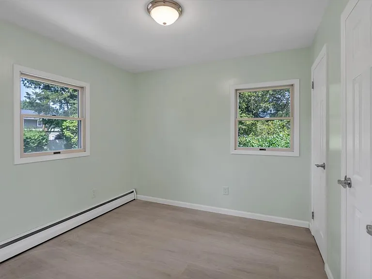 8 Fern Dr — Photo 10