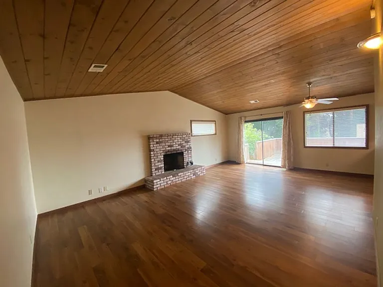 1802 McFarlan St — Photo 8