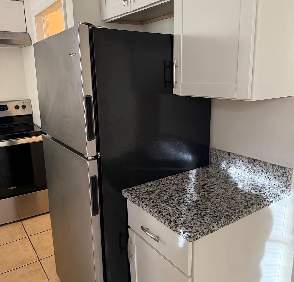 2 bed, 1.5 bath, 1200 sqft, $1,300 — Photo 2