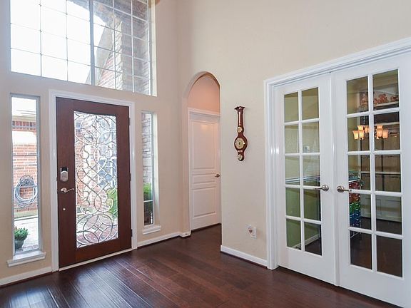 4th image of 9714 Dusty Manor Ln