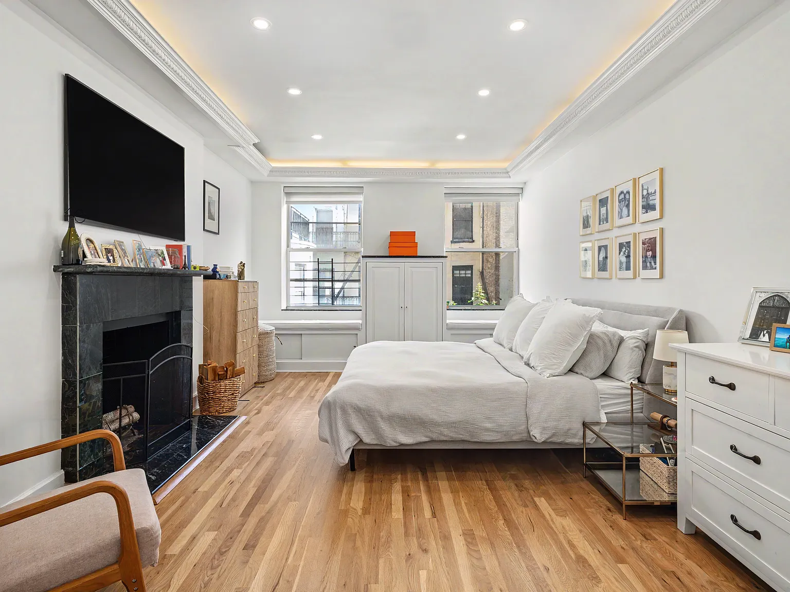 9 East 62nd Street — Photo 4