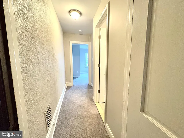 425 Juniper St — Photo 14