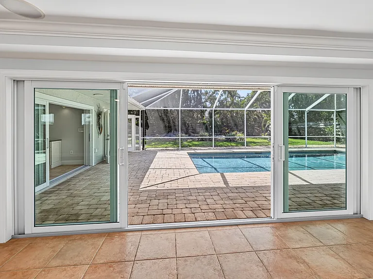 606 Owl Way — Photo 4