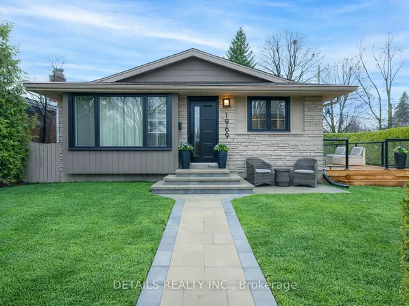 1969 Sharel Dr, Ottawa, ON K1H 6W3