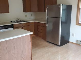 603 Crawford Dr #4, Cottage Grove, WI 53527