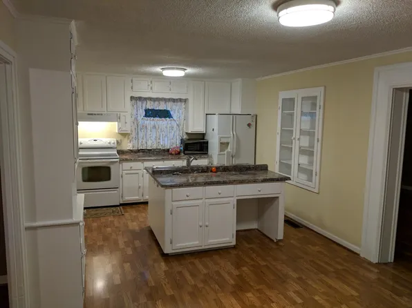 407 Ewing St NW, Huntsville, AL 35805