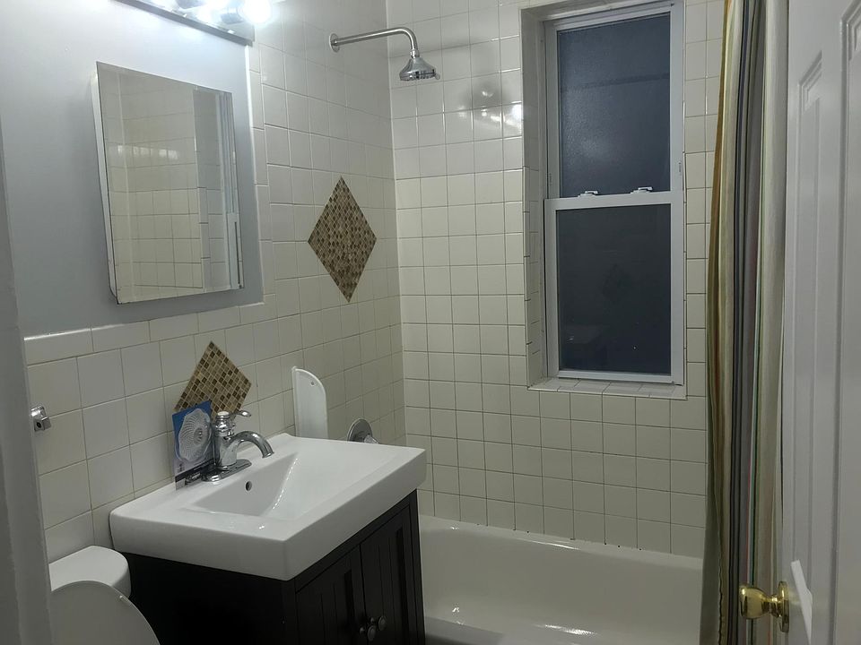 1st image of 1730 N Linder Ave #1