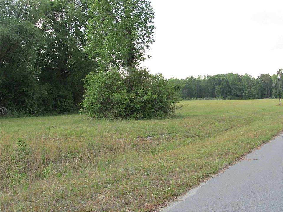 1st image of 15 Southern Pl #40