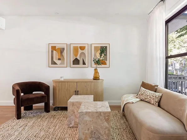 160 10th St, Brooklyn, NY 11215