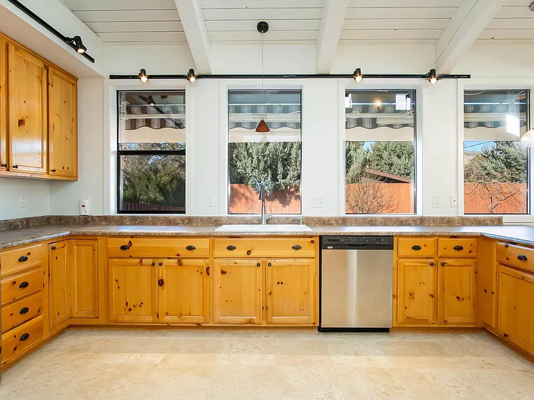 Spacious kitchen