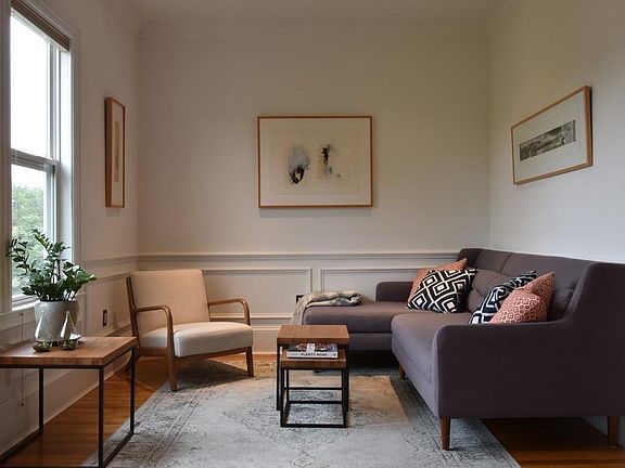 4th image of 28 Essex St APT 4