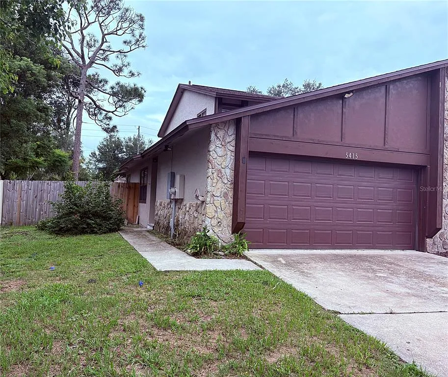3 bed, 2.0 bath, 1098 sqft, $1,850 — Photo 1
