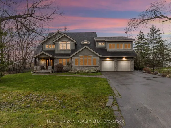 214 Russell St E, The Blue Mountains, ON N0H 2P0