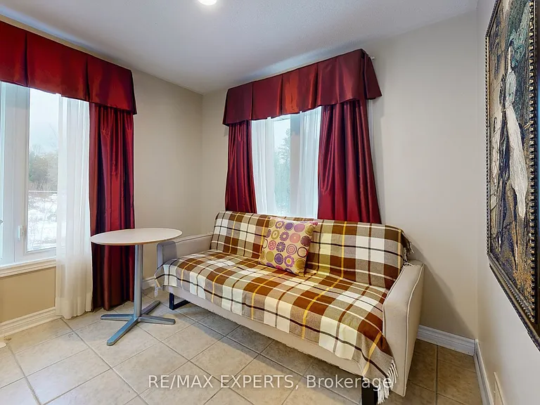 3180 Fleming Blvd — Photo 16