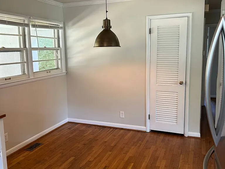 636 Cardinal Ln — Photo 20