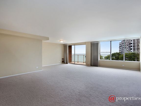 Living Room / Dining Room