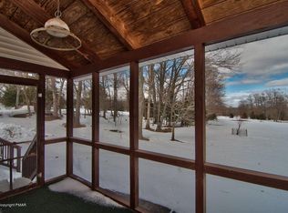 531 Prices Dr, Cresco, PA 18326