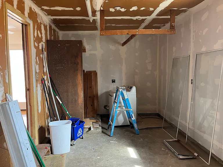 3605 Martin Dr — Photo 17