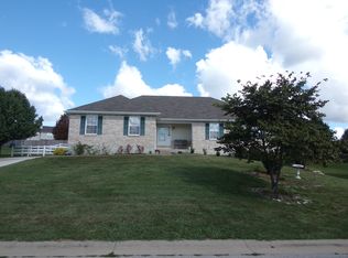 151 Bridgewater Chase Ln, Villa Ridge, MO 63089