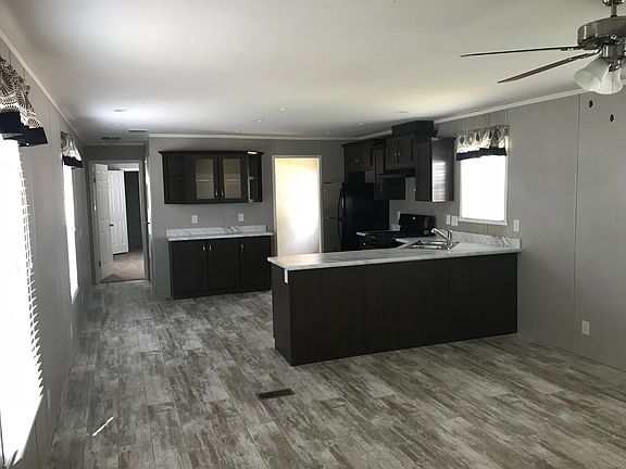 2nd image of 4060 Hickory Knoll Dr