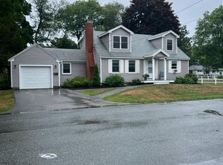 14 Philbrook Ter, Hampton, NH 03842