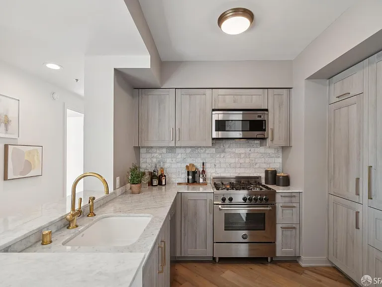 401 Harrison St #8E — Photo 5
