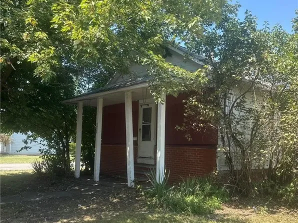 322 W 18th St, Lorain, OH 44052